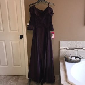Jessica Howard formal gown